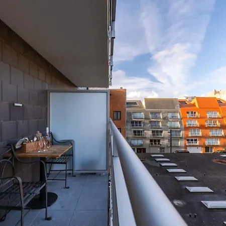 Διαμέρισμα Huswell - Charming With Terrace Nearby The *